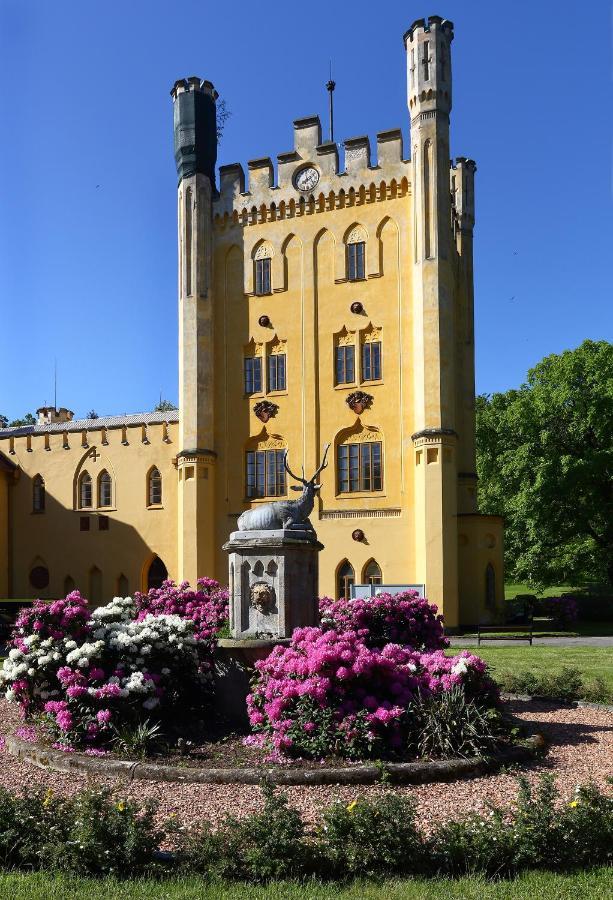 Hotel Zámek Nečtiny Exteriér fotografie