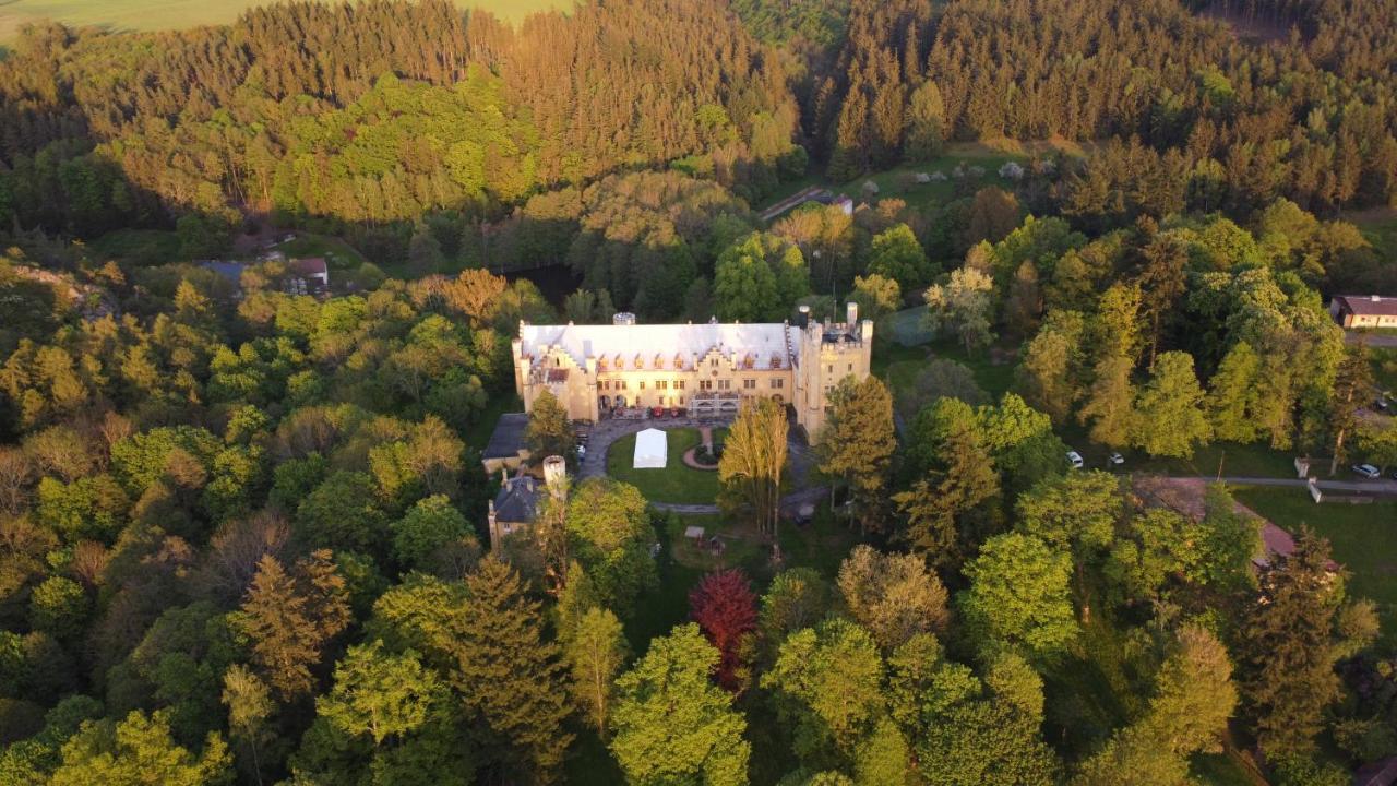 Hotel Zámek Nečtiny Exteriér fotografie